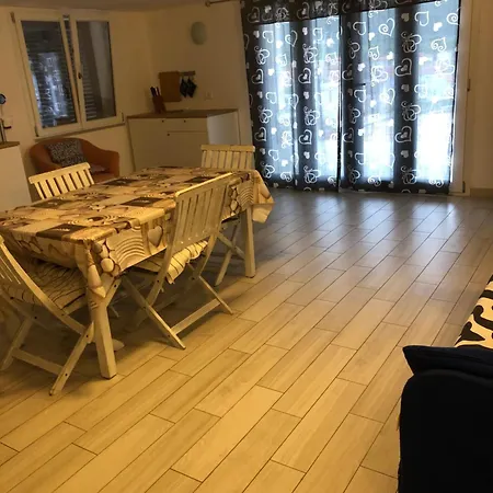 Daire Mamiliano Marina di Campo